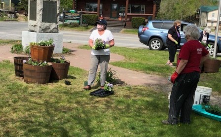 ladies planting